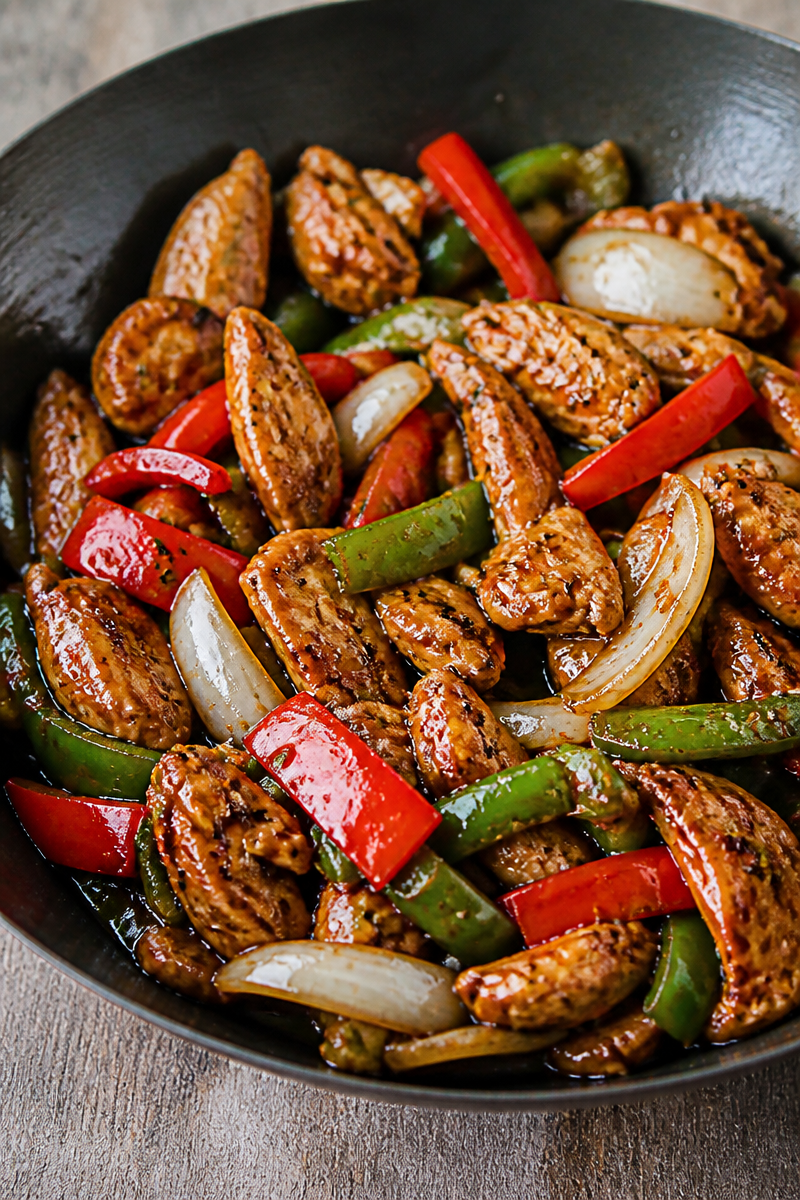 Black Pepper Chicken with Peppers and Onions | Family Dinner Ideas with Peppers, Chicken Rice Peppers Easy Recipes, Easy Black Pepper Chicken