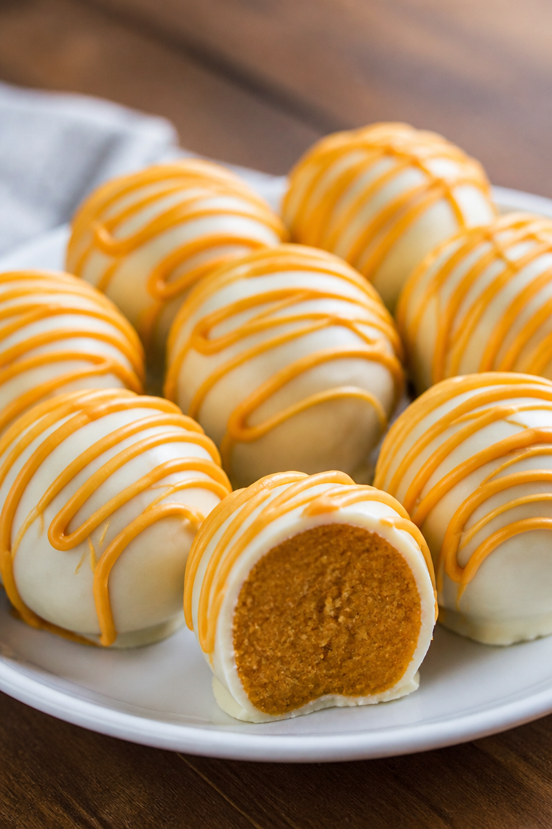 Pumpkin Cake Pops