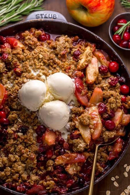 Cranberry Apple Crumble with Oat Topping