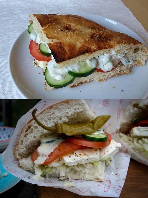 Heißer Feta im Fladenbrot