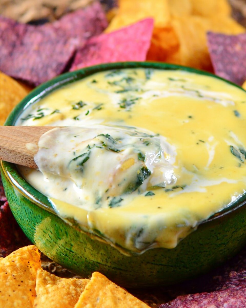 Easy Shrimp and Spinach Queso Dip