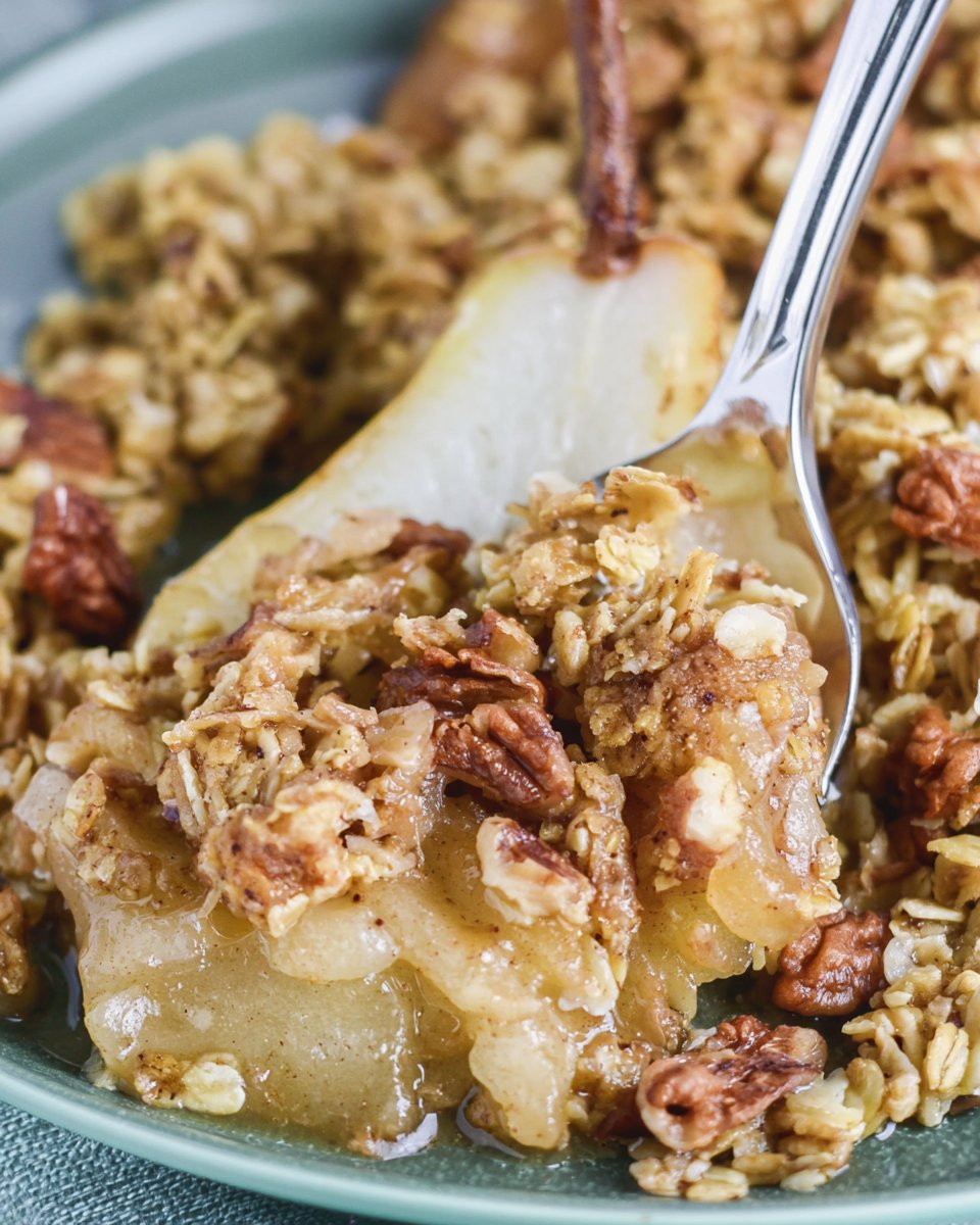 Holiday Pear Crumble