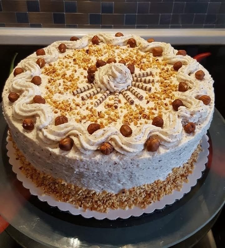 Sponge Cake with Cream and Hazelnuts
