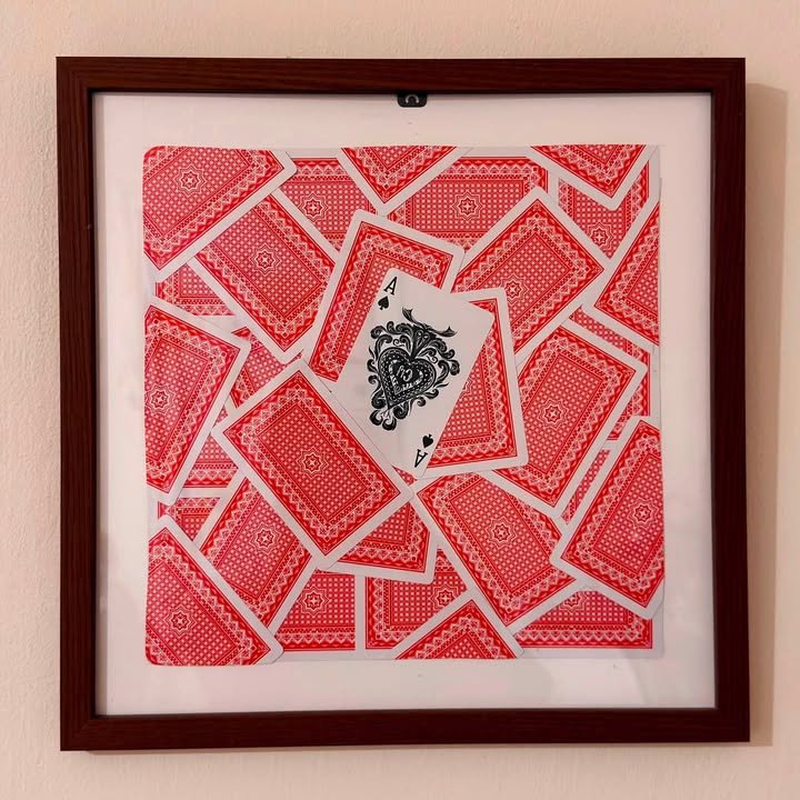 What can you turn a simple deck of playing cards into? 🃏✨

A little creativity, some patience, and a few playing cards can become a unique piece of wall decor! ❤️♠️

Would you hang something like th...