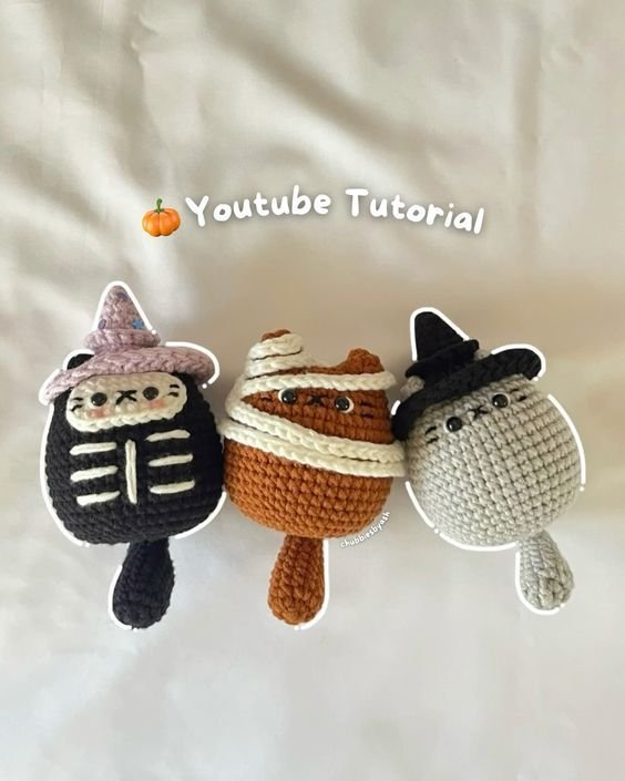 Crochet Halloween Cats: Three Styles 6 🎃How To Crochet Halloween Cats | *Low-Sew & Simple Tutorial | Three different styles of cats✨ | Totoro crochet, Mode crochet, Pola amigurumi