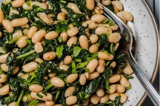 Sautéed Garlic Spinach and White Beans