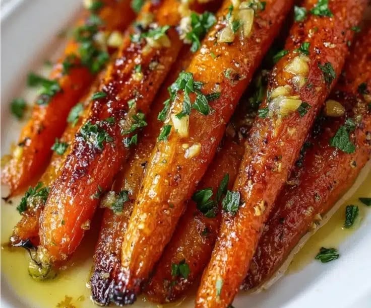 Honey Garlic Butter Roasted Carrots
