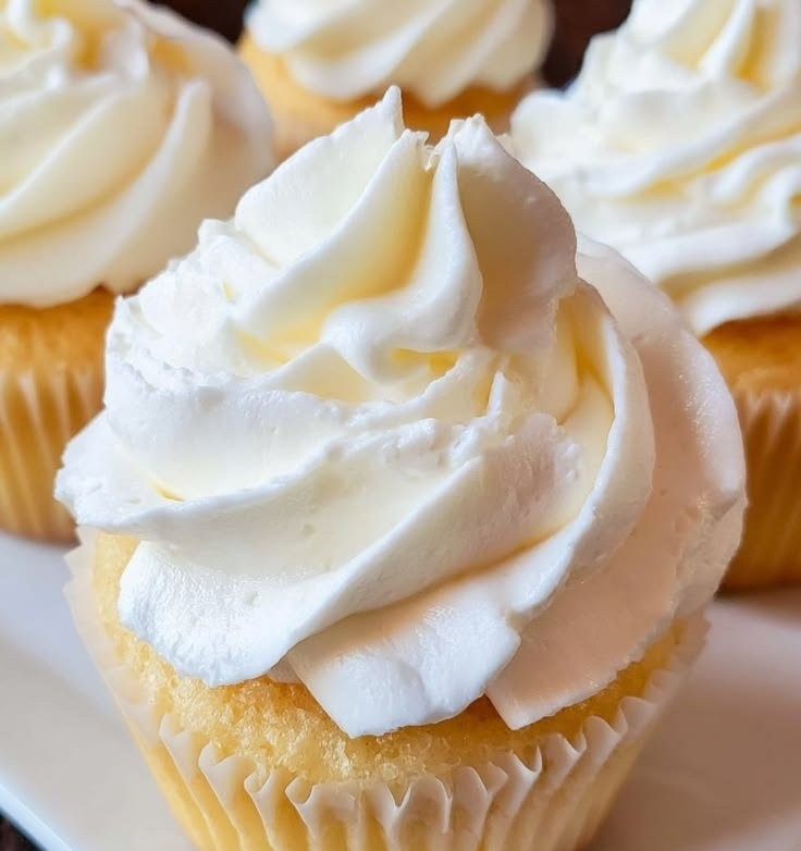 Stabilized Whipped Cream Frosting