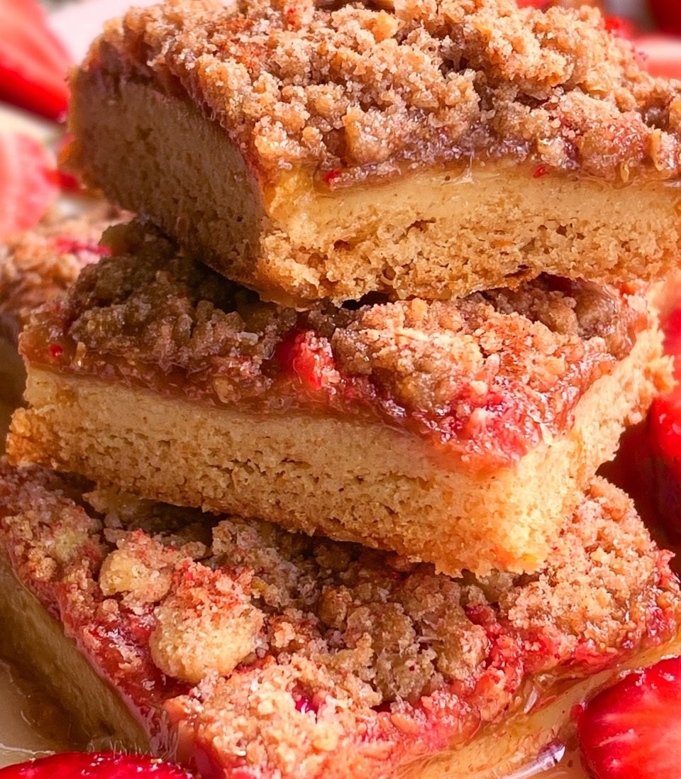 Strawberry Crunch Blondies