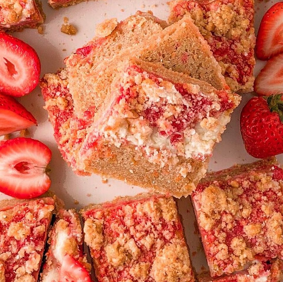 Strawberry Crunch Blondies