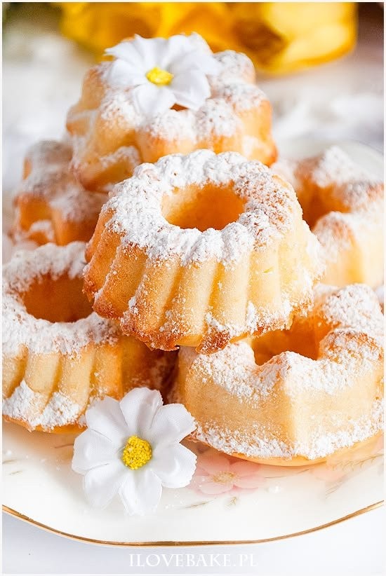 Pyszne pączki wielkanocne | Pieczenie, Wielkanoc, Słodkości