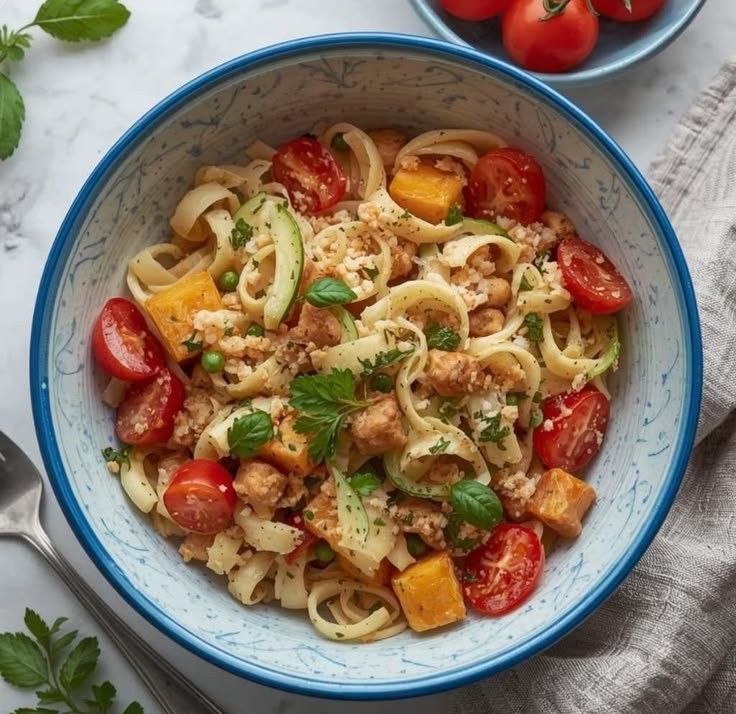 How to Make Horiatiki Pasta Salad for Your Next Meal 2 How to Make Horiatiki Pasta Salad for Your Next Meal