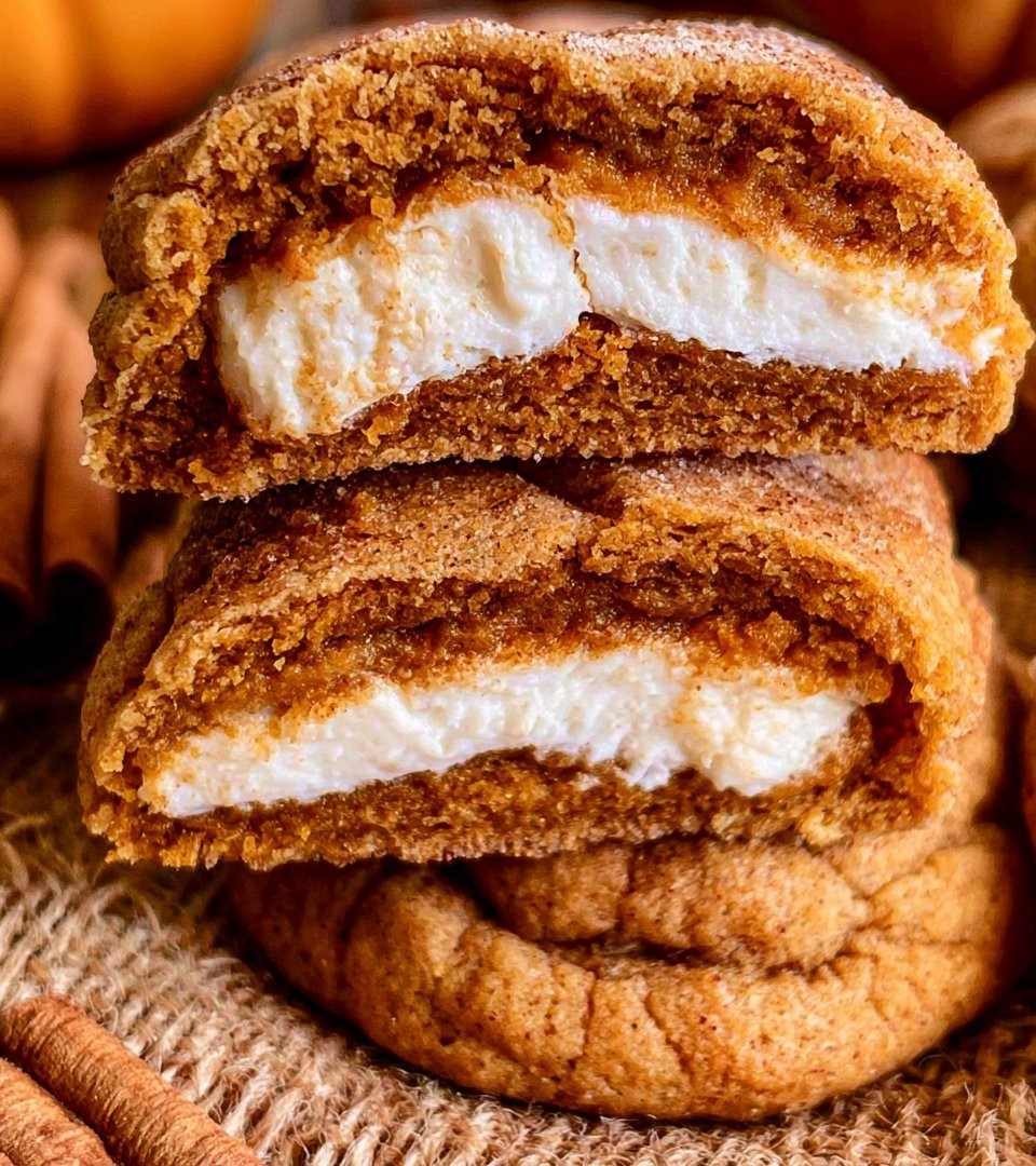 Pumpkin Cheesecake Cookies