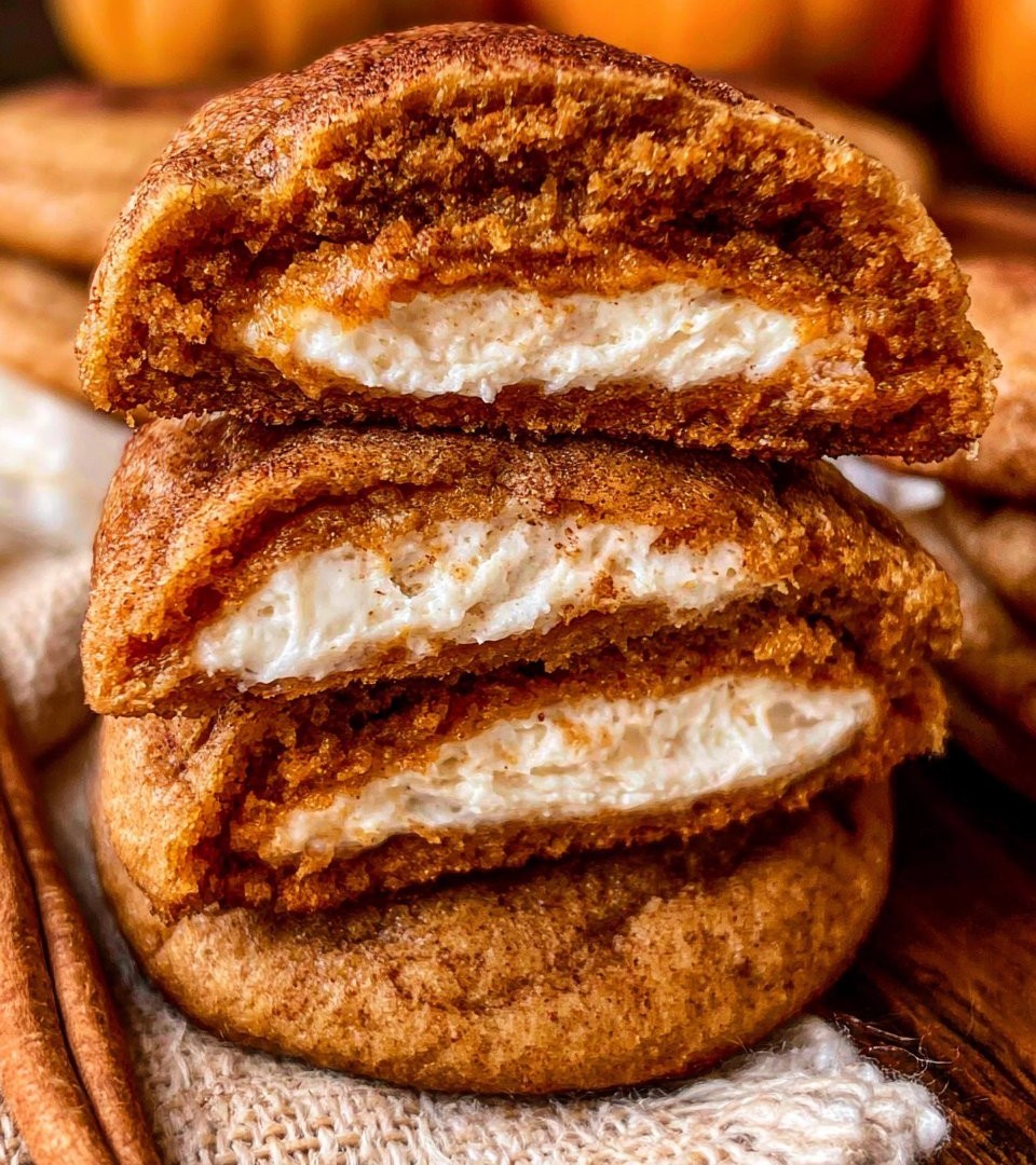 Pumpkin Cheesecake Cookies