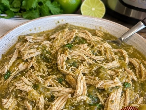 Crock Pot Salsa Verde Chicken 2 Crock Pot Salsa Verde Chicken