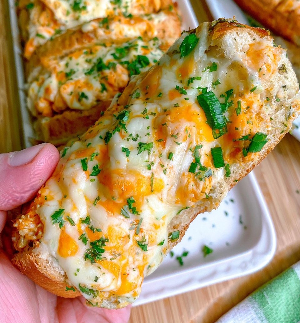 Buffalo Chicken Garlic Bread