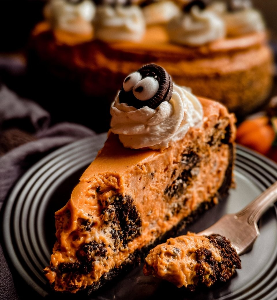 Cookies and Cream Cheesecake