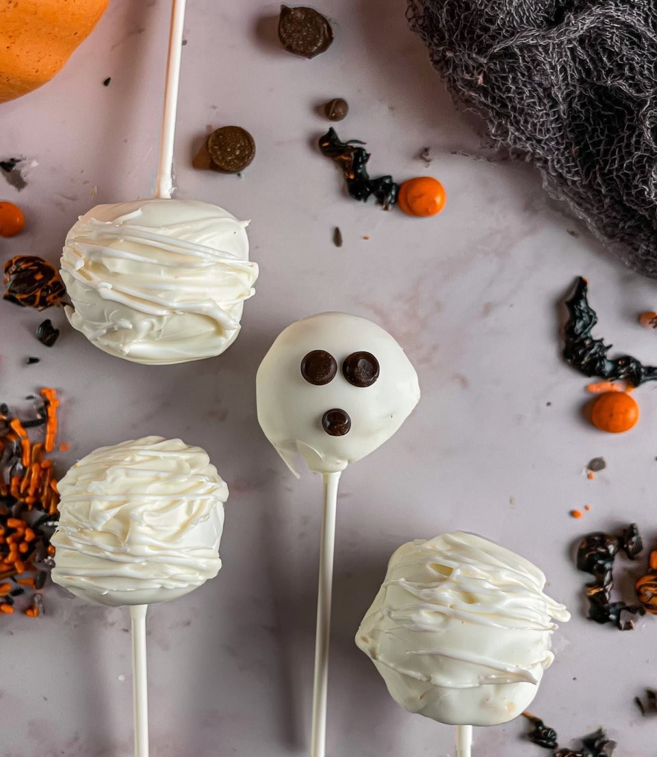 Halloween Cake Pops