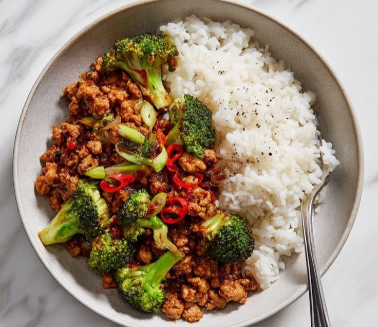 Honey Sriracha Ground Chicken Bowls