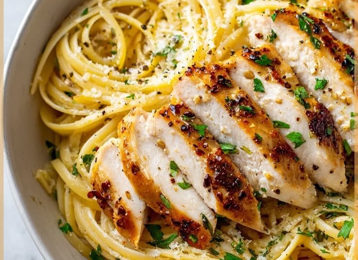 Lemon Butter Garlic Chicken Pasta