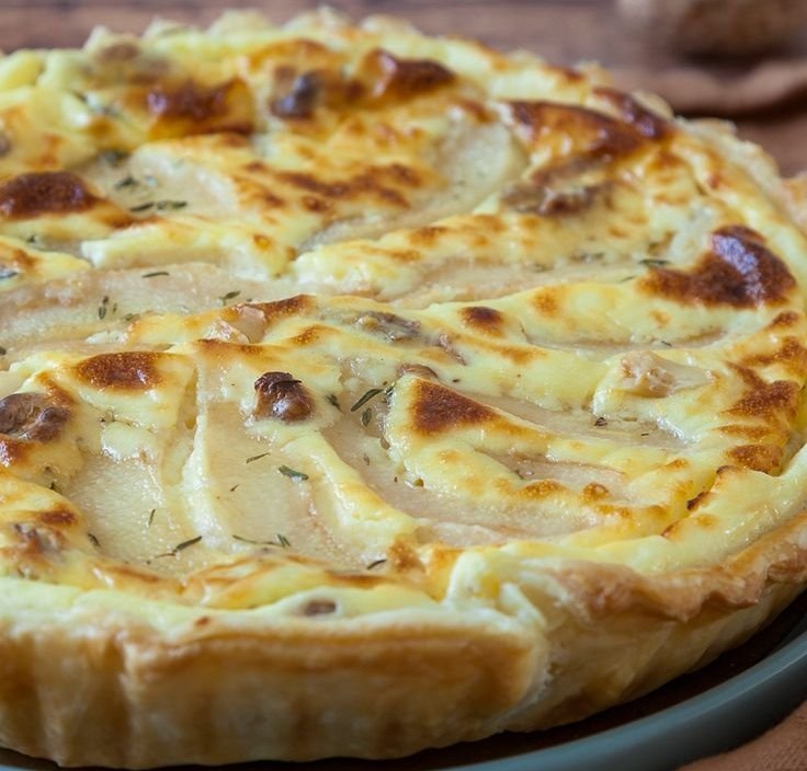 Birnen-Tarte mit Ziegenfrischkäse