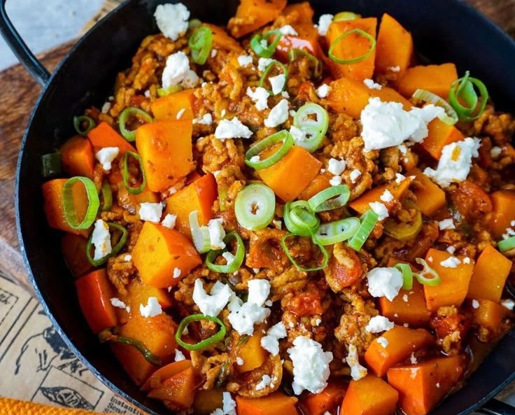 Kürbis-Hackfleisch-Pfanne mit Feta