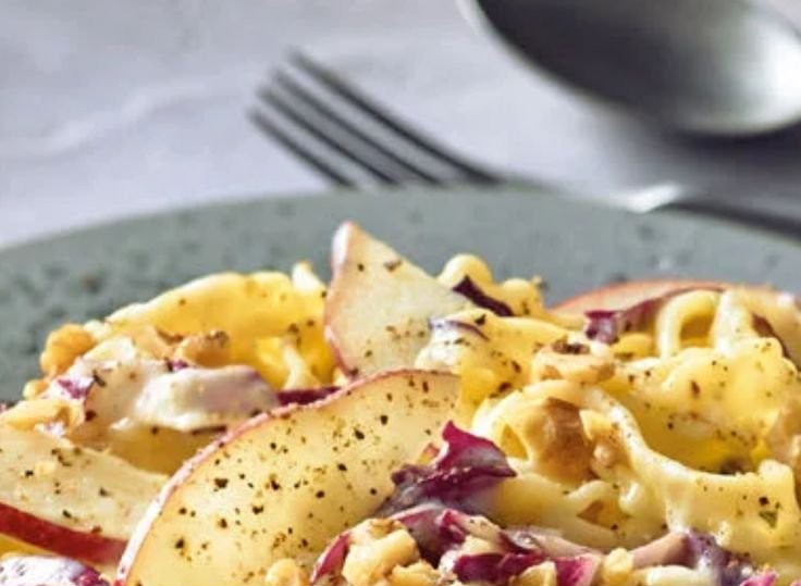 Gorgonzola-Pasta mit Birnen und Walnüssen