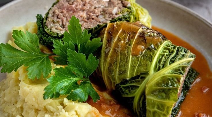 Kohlrouladen mit Wirsing: Wirsingrouladen