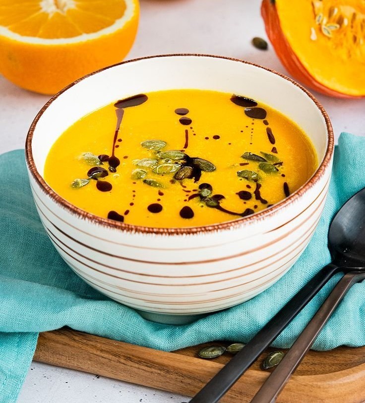 Kürbissuppe mit Orangensaft | Rezept - eat.de