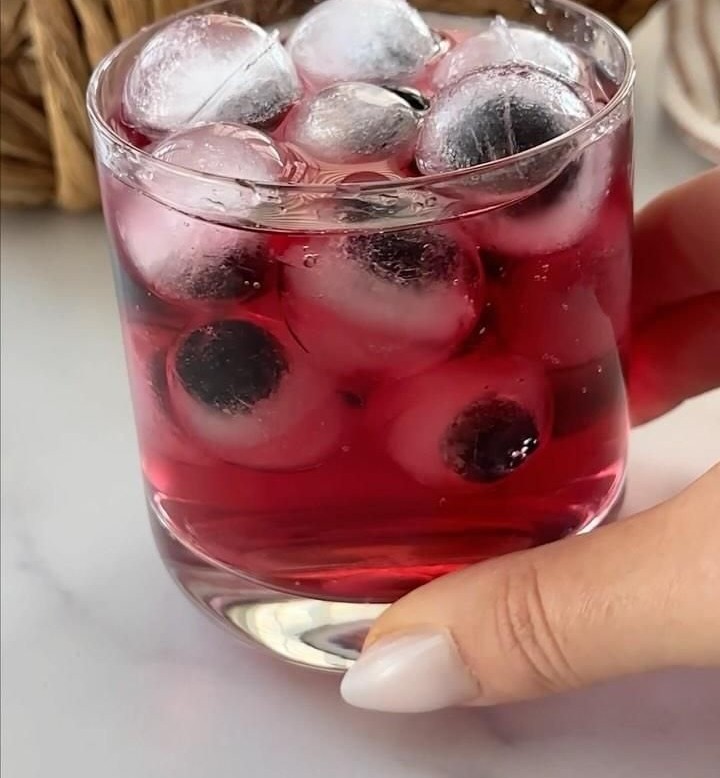 Spooky Eyeball Ice Cubes