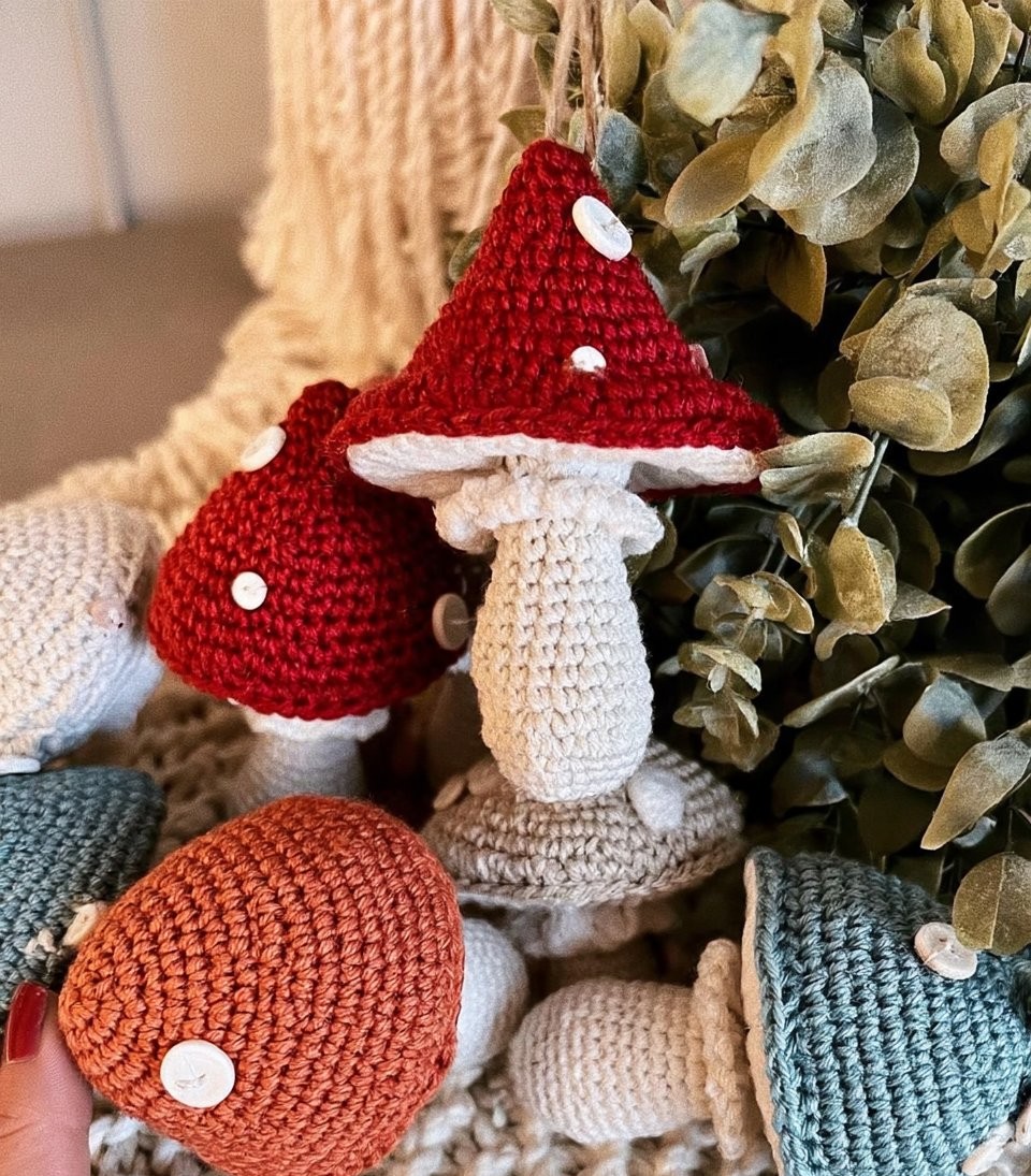 No-Sew Rustic Farmhouse Mushroom Project