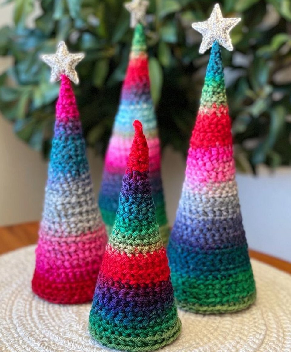 Merry & Bright Holiday Trees Crochet Pattern