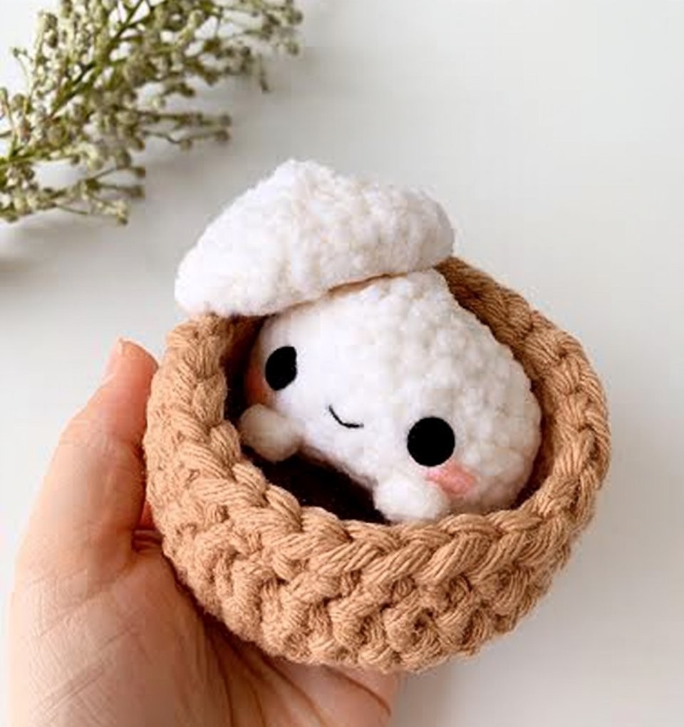 Sweet Softies: Perfect Fit Dumpling & Basket · Free Amigurumi Crochet Pattern