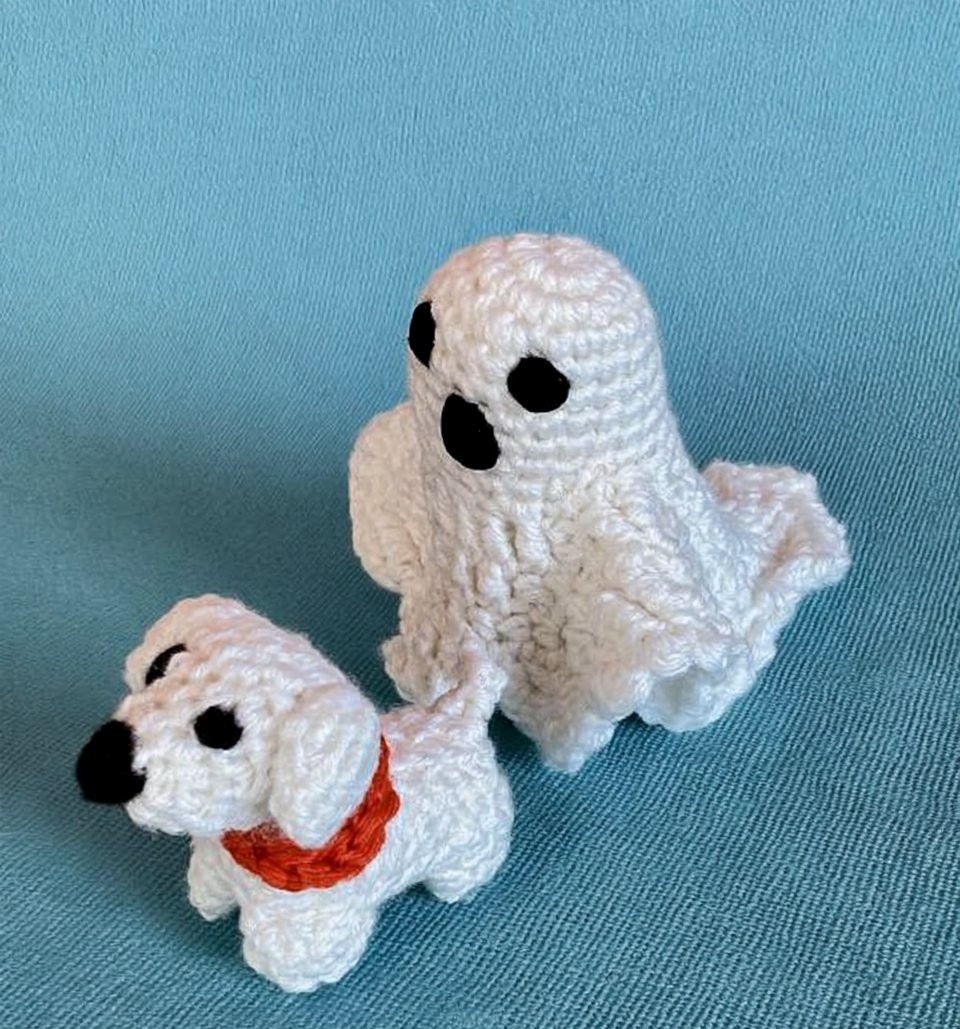 Crochet Ghost Walking a Dog Pattern