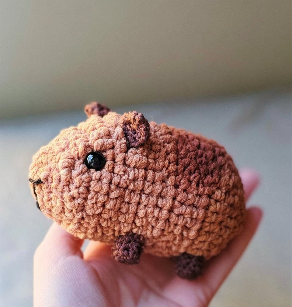 The Pocket Capybara · Free Amigurumi Crochet Pattern