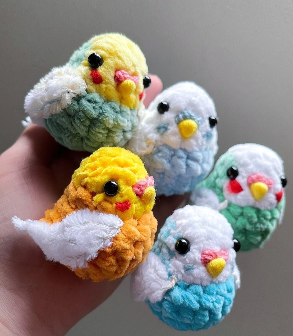 How to Crochet Pocket Parrots