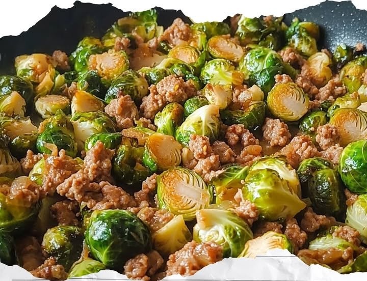 Würzige Rosenkohl-Hackfleisch-Pfanne