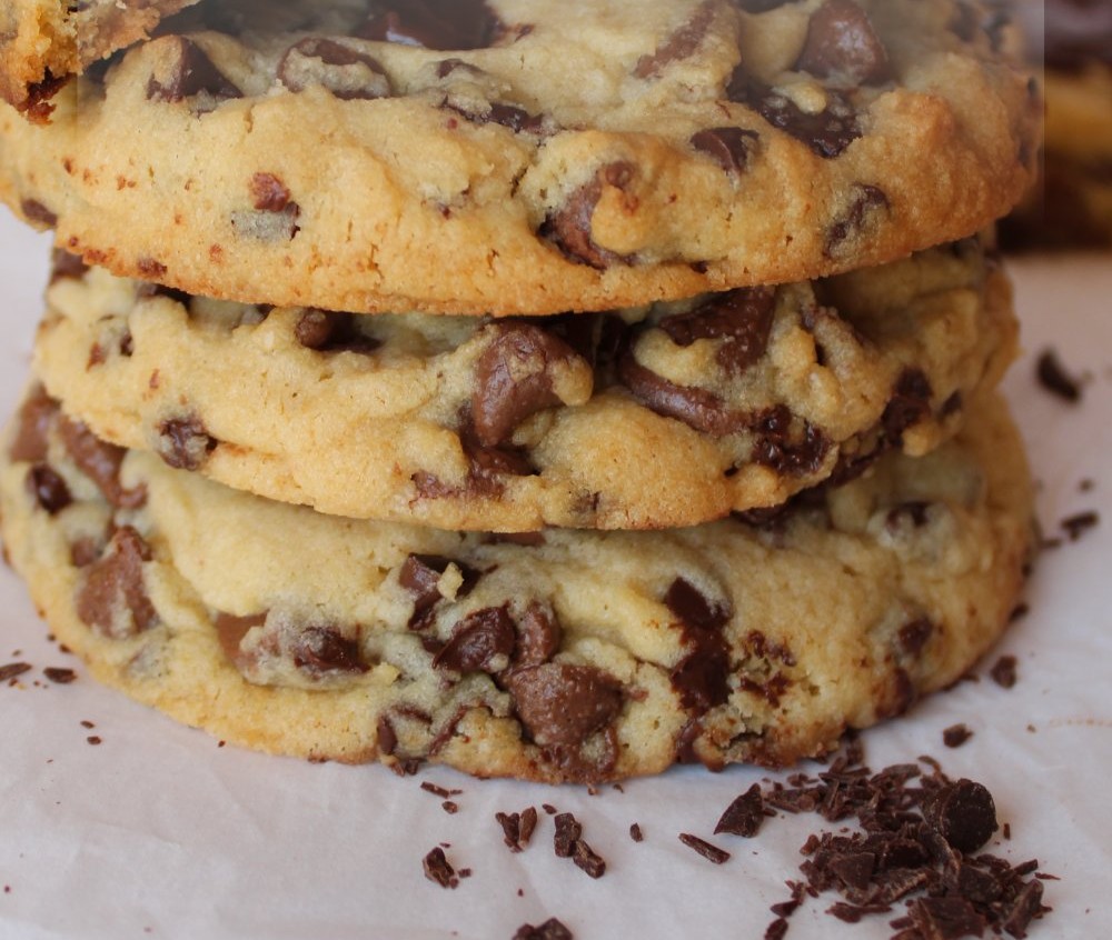 Best Bakery-Style Chocolate Chip Cookies