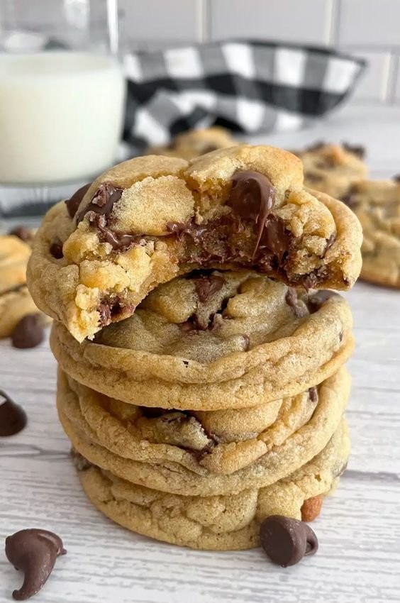 Love big, soft cookies that taste just like bakery favorites? This easy Crumbl copycat recipe gives you thick, soft, large cookies with coconut cream.