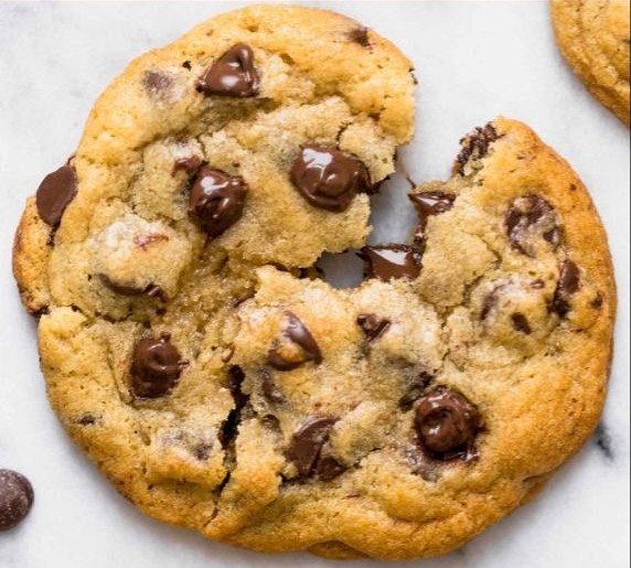 Irresistible Bakery Style Chocolate Chip Cookies | Easy Dessert Ideas for Parties, Homemade Bakery Cookies Recipe, Brown Cookies