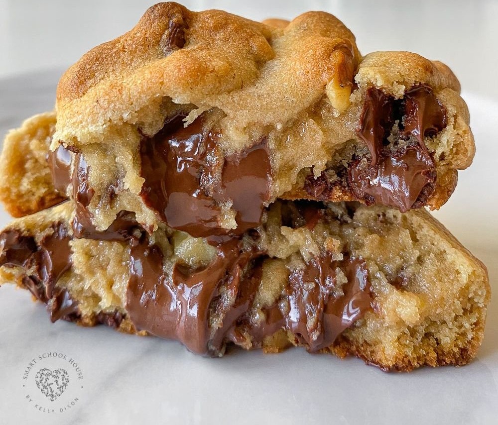 The BEST Chocolate Chip Cookies!