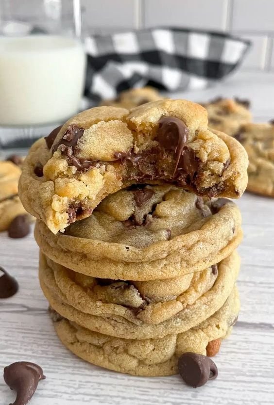 Love big, soft cookies that taste just like bakery favorites? This easy Crumbl copycat recipe gives you thick, soft, large cookies with coconut cream.
