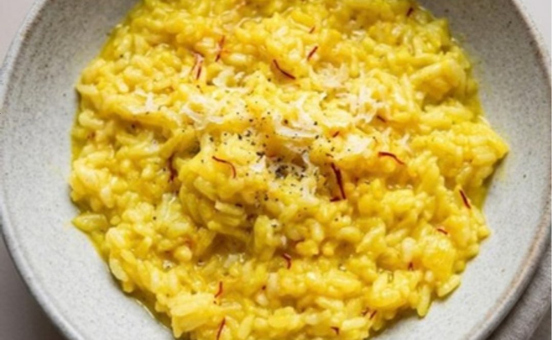 Saffron Risotto With a Silky Golden Finish 🍚