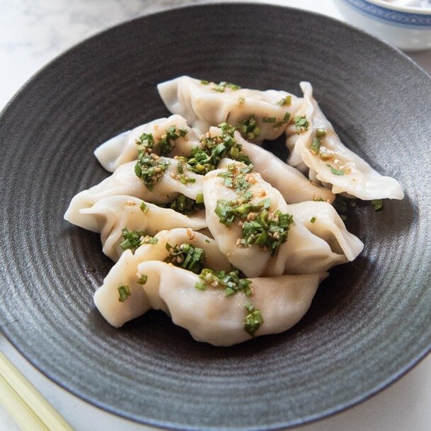 Sui Gyoza en français se traduit par Gyoza au bouillon.