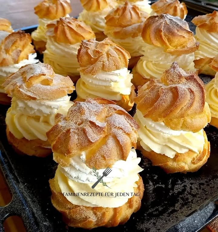 Windbeutel mit Vanillecreme-Sahne-Füllung