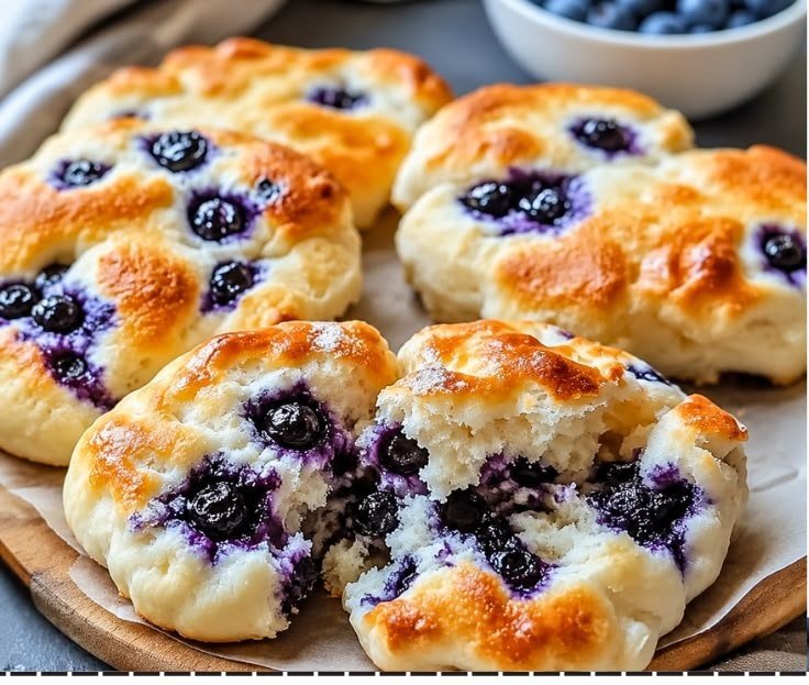 High-Protein Blueberry Cloud Bread