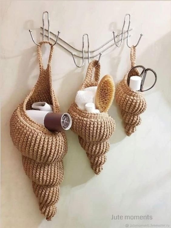 Fun Crochet Shells as Bathroom Storage Baskets