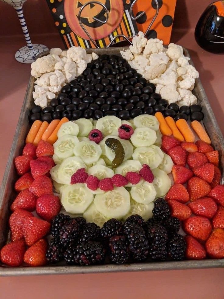 Halloween witch veggie tray | Halloween witch fruit tray, Halloween fruit and vegetable tray, Halloween dinner