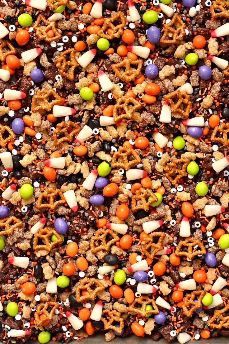 Spooky Snack Mix for Halloween | Colorful halloween party mix, Monster mix snack, Halloween snack mix recipe