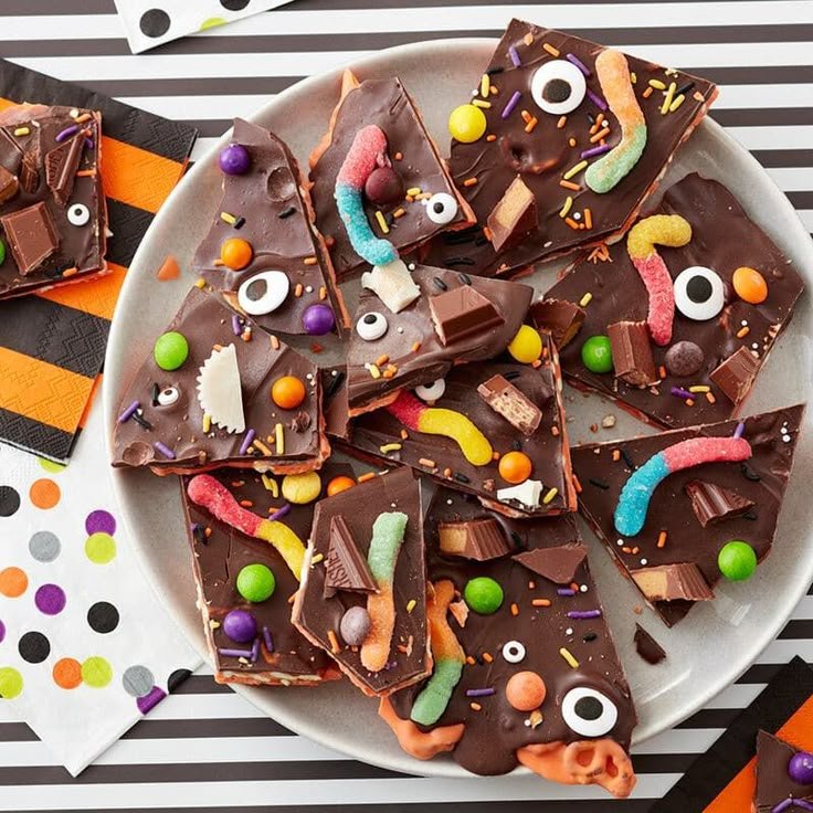 35 Awesome Halloween Treats For Kids to Make